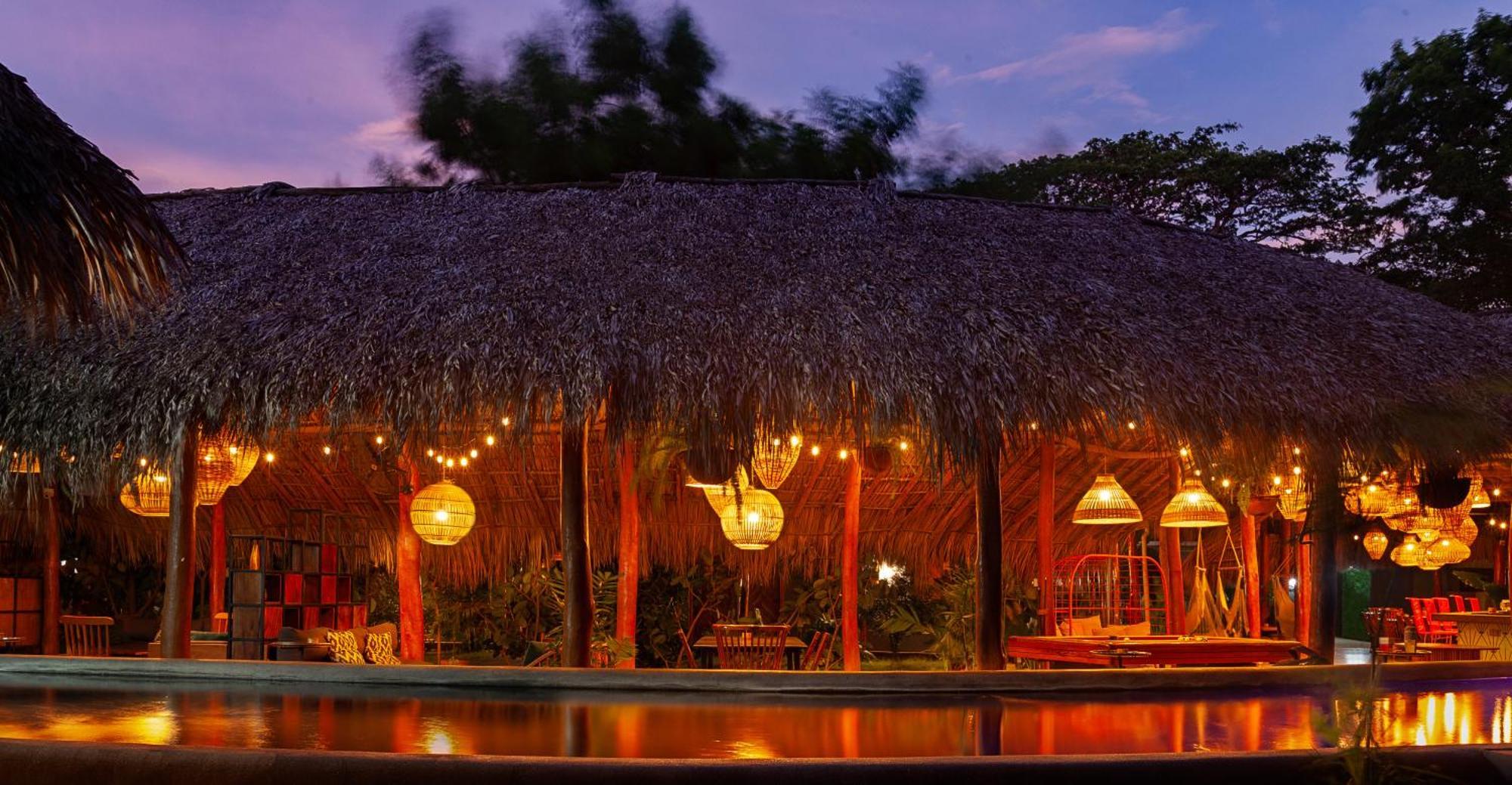 The Space Jungle Oasis ซานฮวนเดลซูร์ ภายนอก รูปภาพ