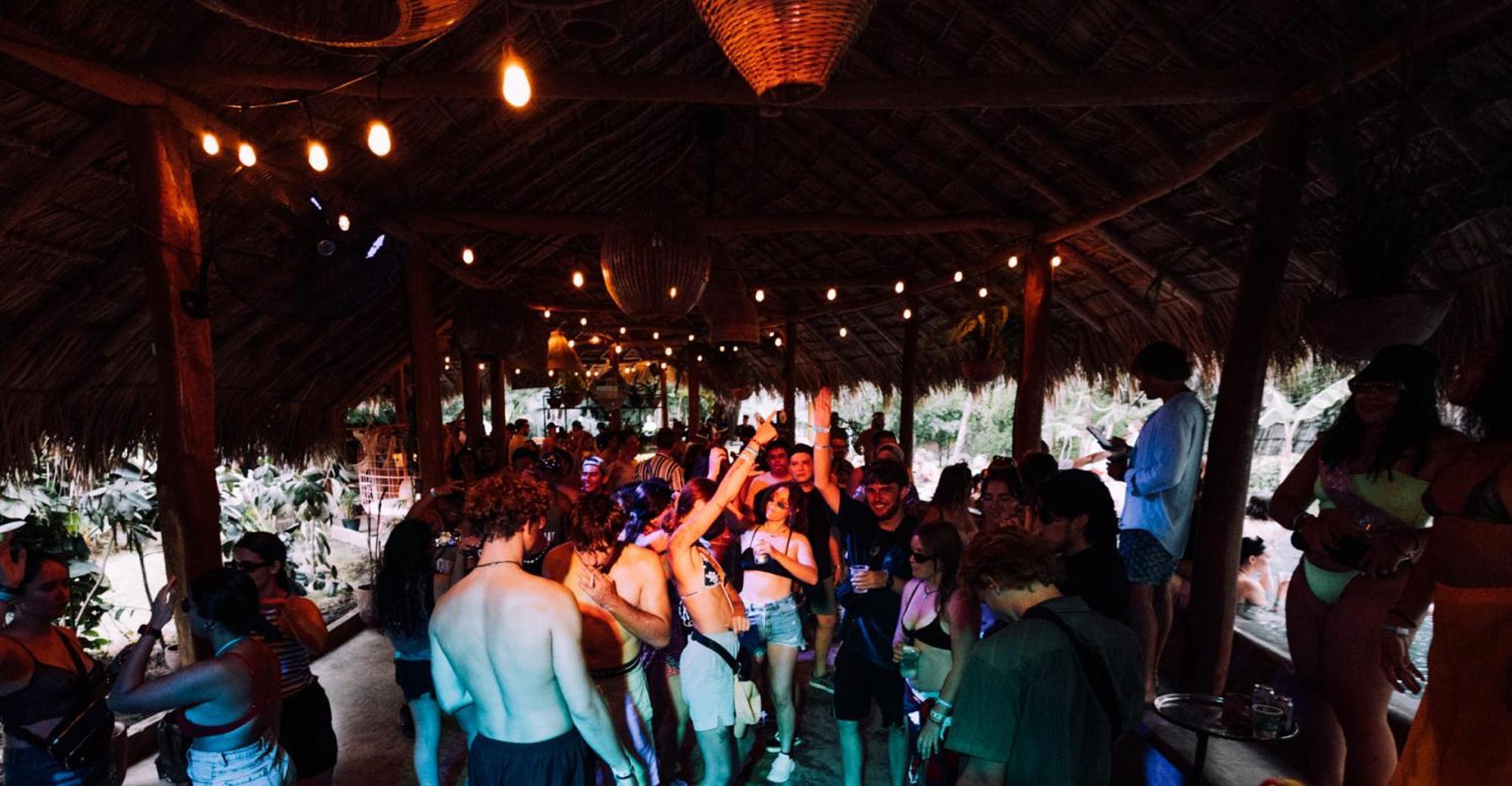 The Space Jungle Oasis ซานฮวนเดลซูร์ ภายนอก รูปภาพ